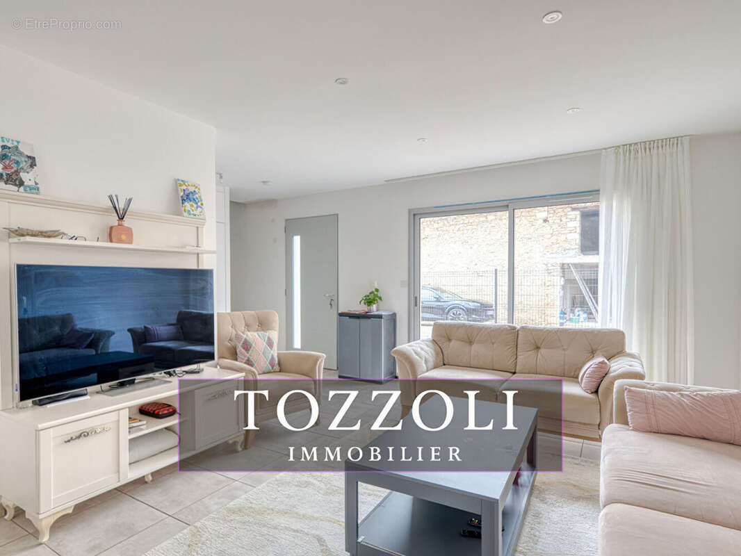 Maison à L&#039;ISLE-D&#039;ABEAU