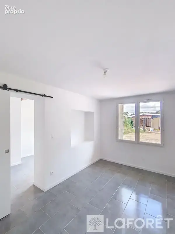 Maison Saint-martin-du-bois 5 pièce(s) - photo 4