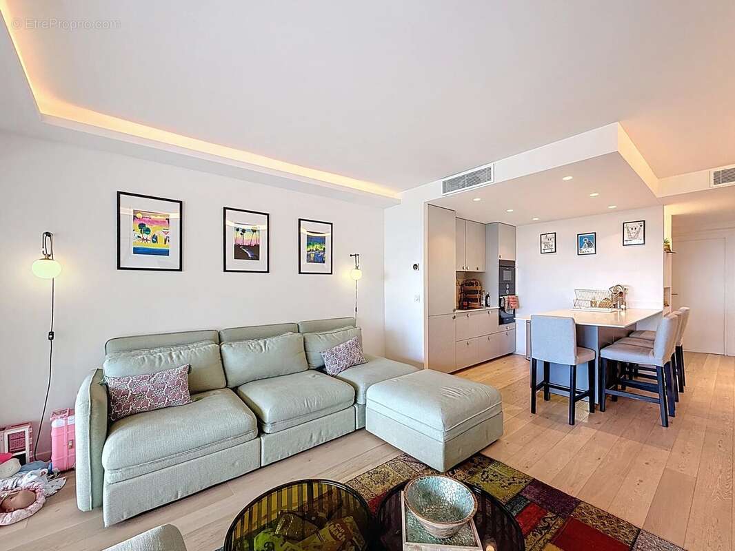 Appartement à LE CANNET