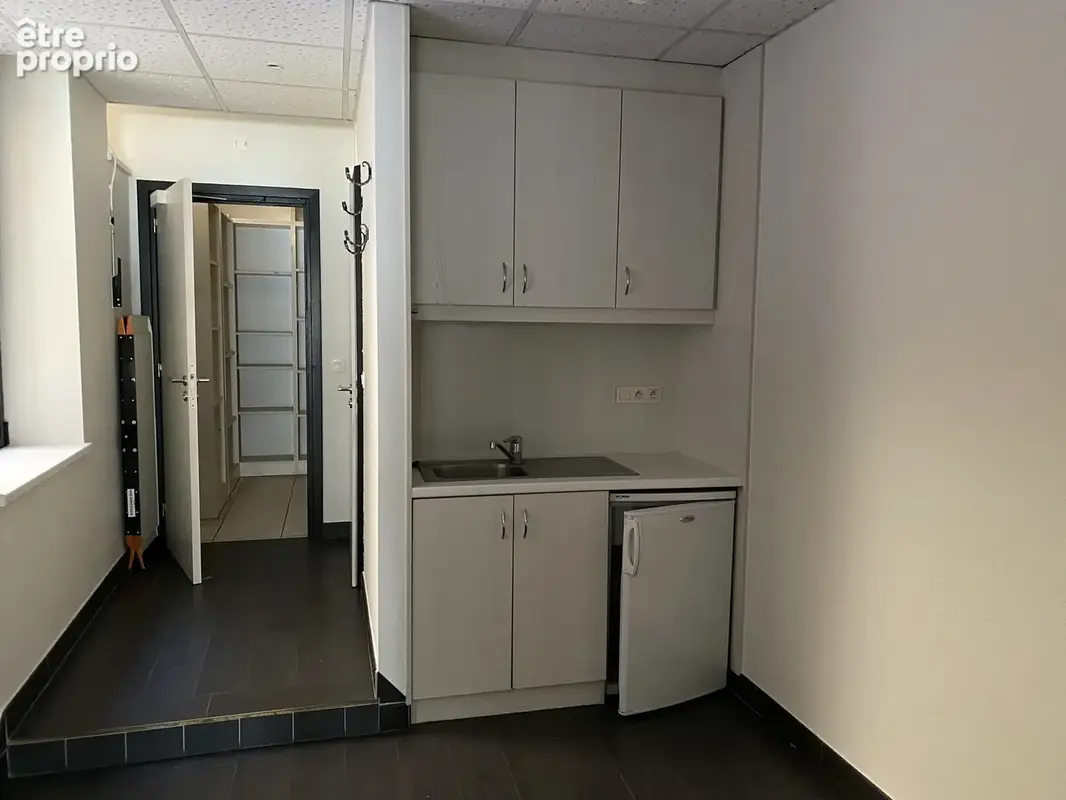 STRASBOURG   Local professionnel de 58 m2 proche de la gare - photo 3