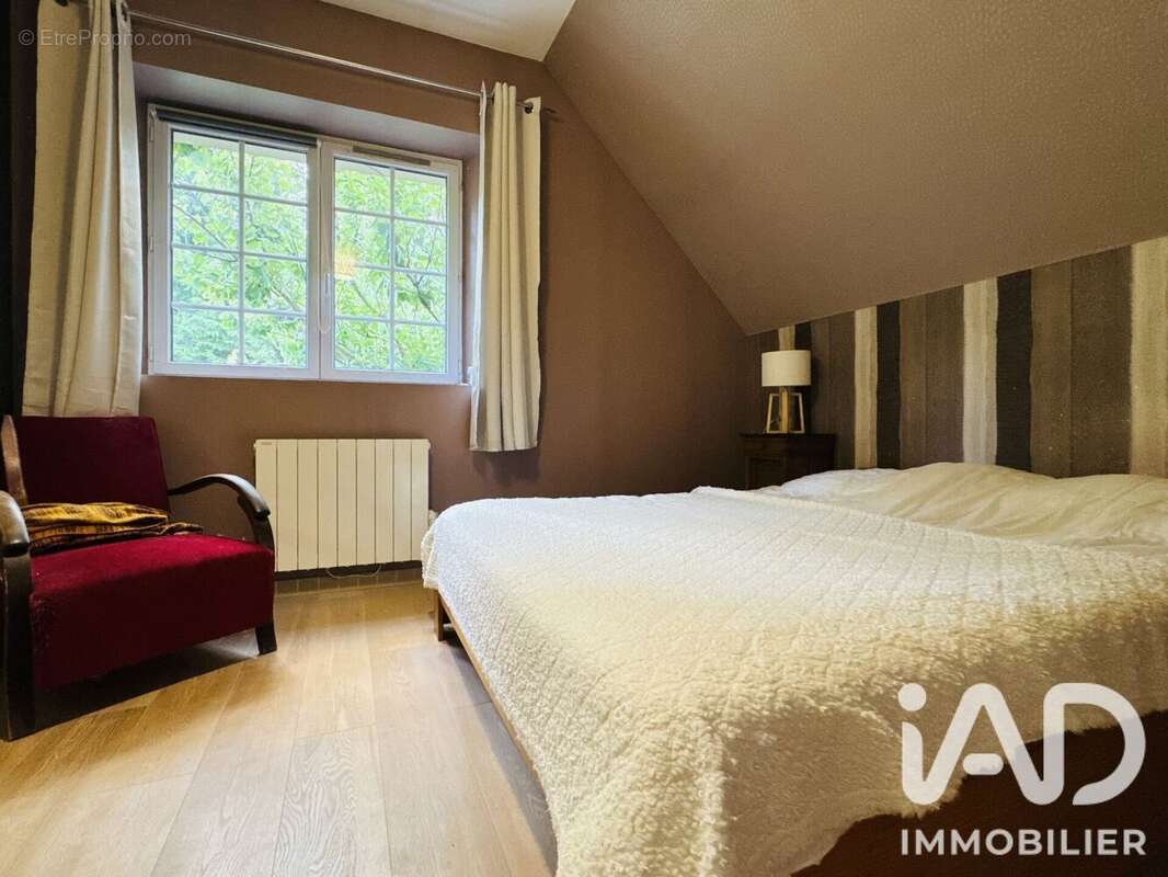 Maison 136 m² à Saint-Georges-D'elle  - photo 9