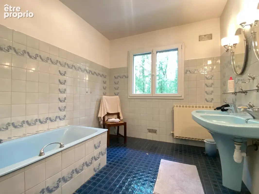 Propriété atypique avec parc et sous-sol total   Un cadre exceptionnel - photo 15
