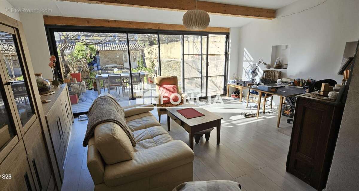 Maison à SORGUES