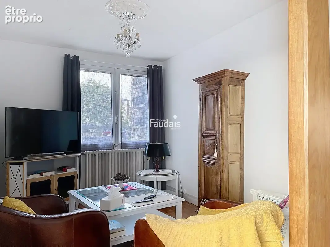Appartement 3 pièces 73 m² à vendre à Coutances (50200) - photo 2