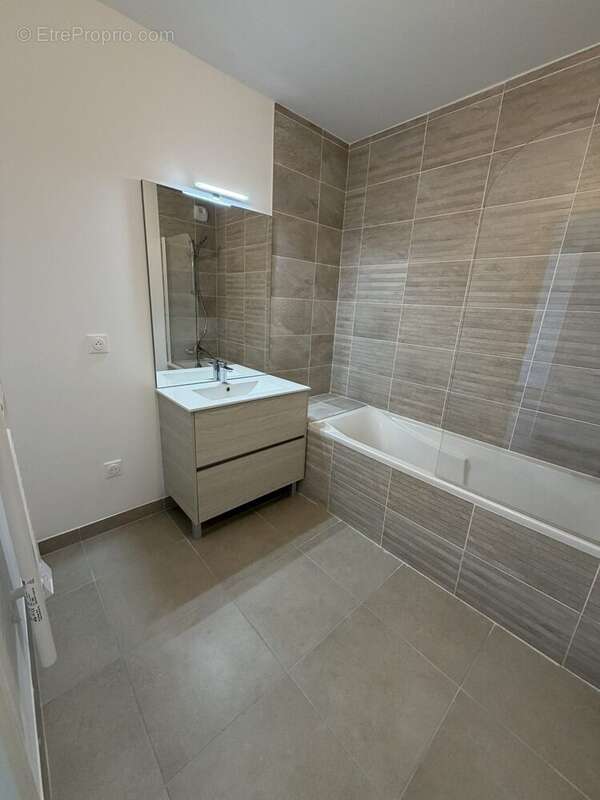 Appartement à CASTELNAU-LE-LEZ