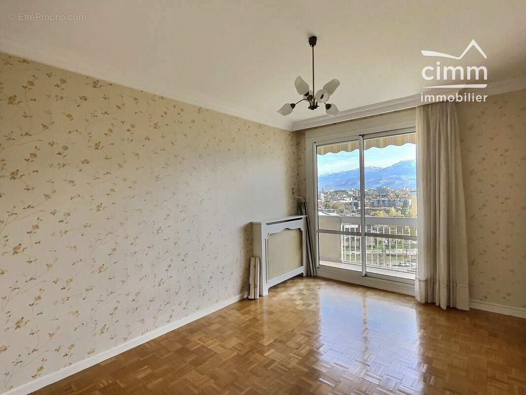 Appartement à SEYSSINET-PARISET