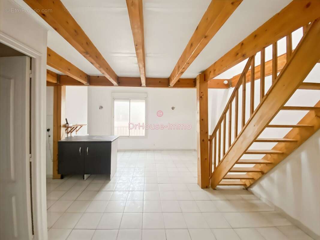 Appartement à SAINT-MAXIMIN-LA-SAINTE-BAUME