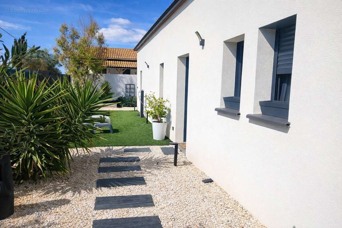 Villa plain-pied contemporaine 3 chambres avec suite parentale et terrain piscinable - photo 3