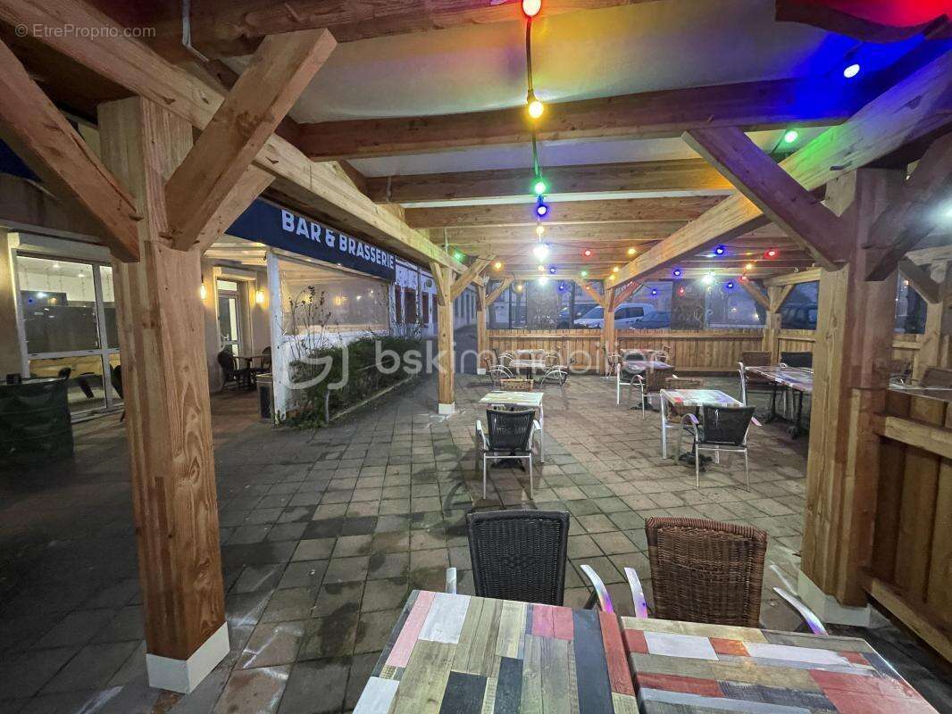 Commerce à SAINT-SULPICE