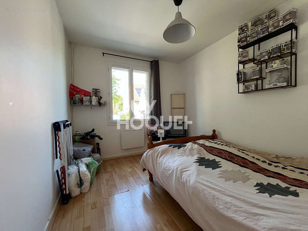 Maison à LA CHAPELLE-LA-REINE