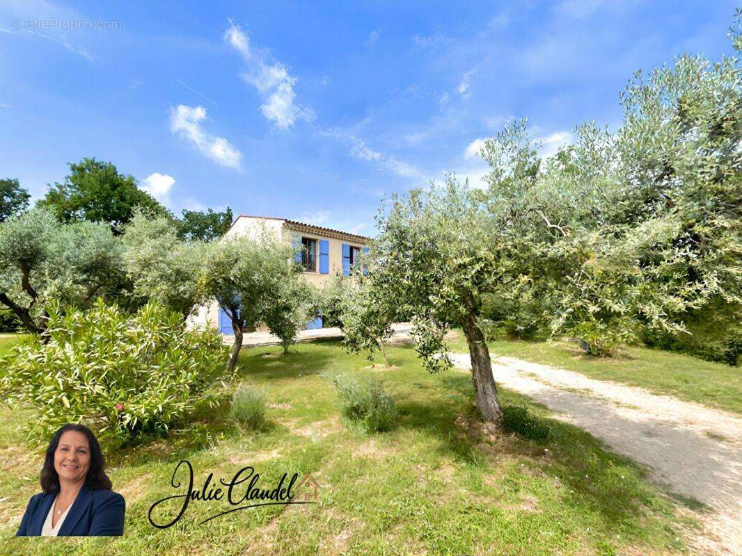 Maison à CHATEAUDOUBLE