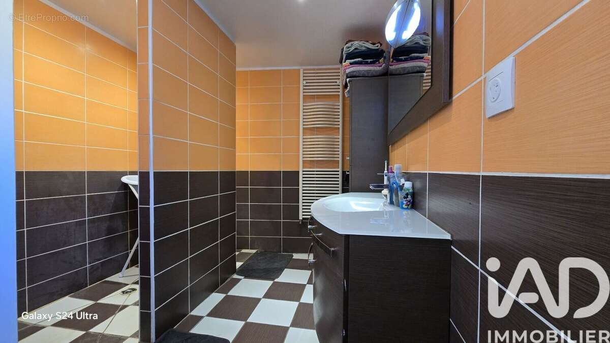 Photo 6 - Maison à SAINT-GEORGES-DE-POISIEUX