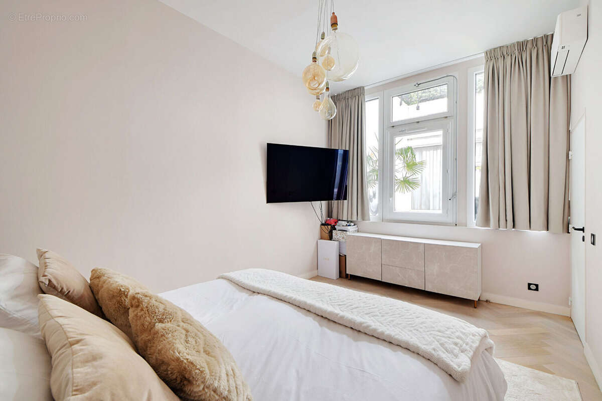 Appartement à SURESNES