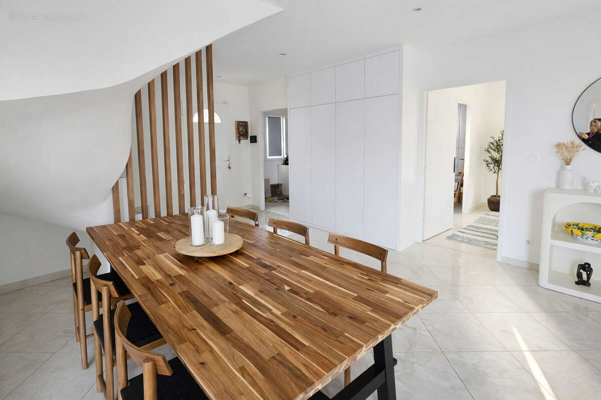 Maison à SALAISE-SUR-SANNE