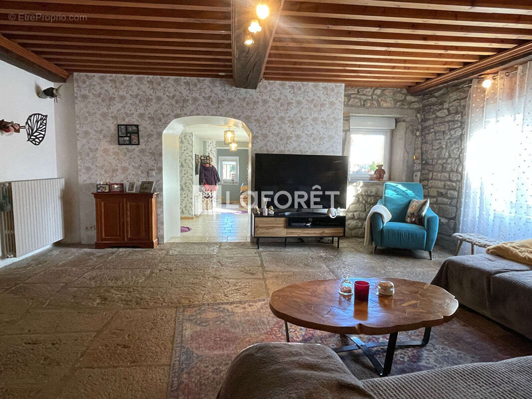 Maison à LONS-LE-SAUNIER