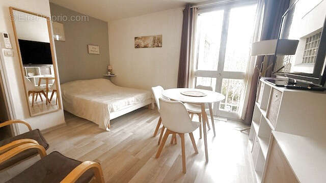 Appartement à GREOUX-LES-BAINS