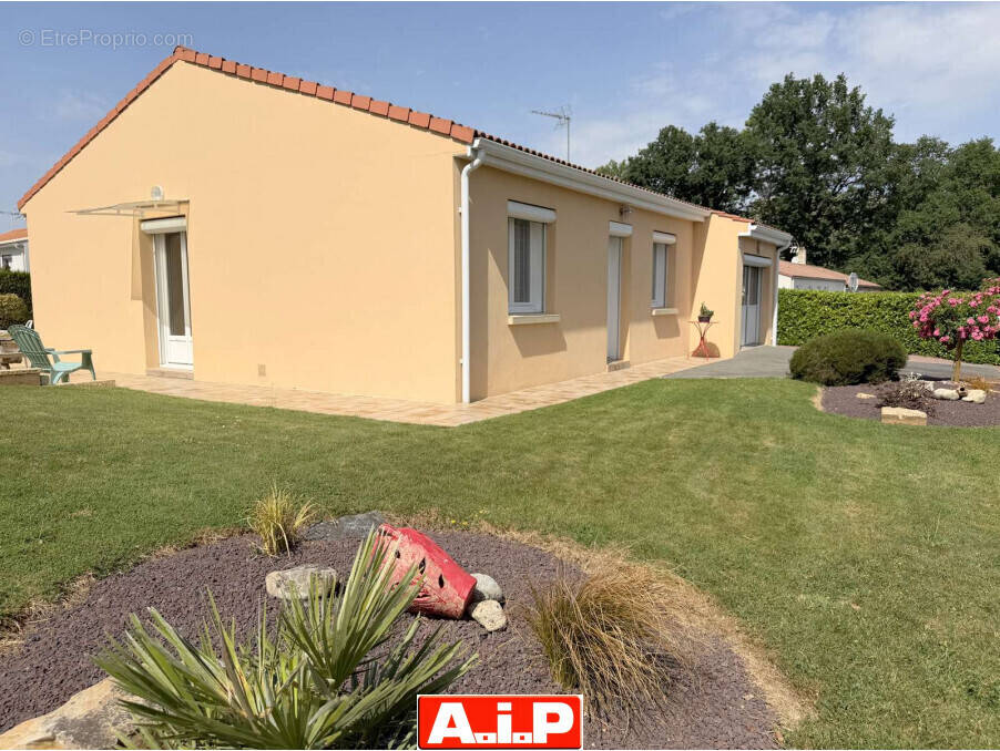 Maison à LA CHATAIGNERAIE