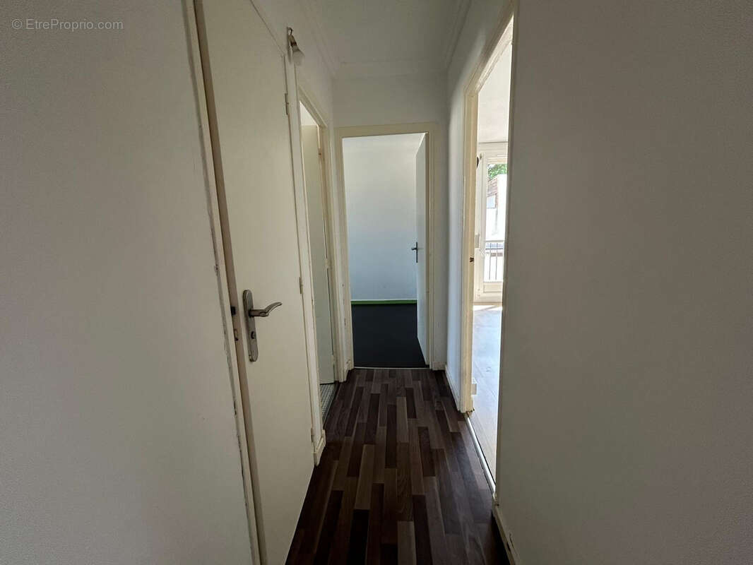Secteur clemenceau appartement type 4 de 78 m2 + cave - photo 10