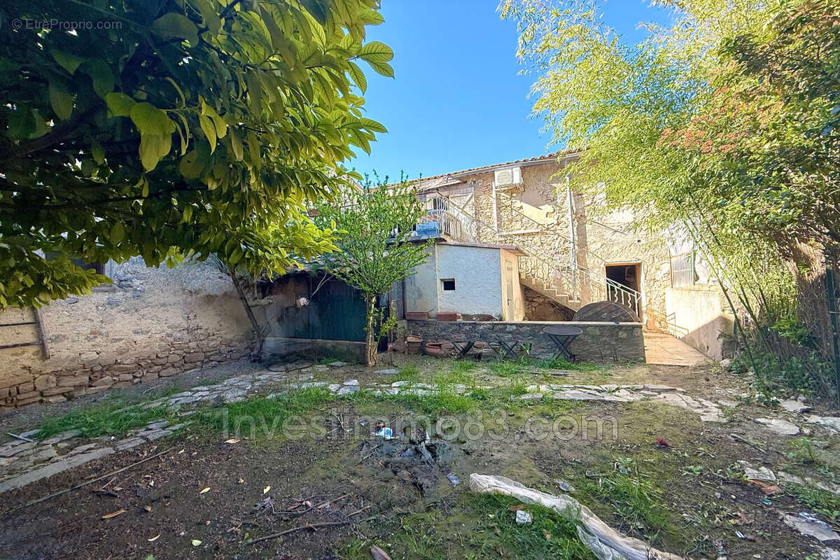 Appartement à BEAUMONT-DE-PERTUIS