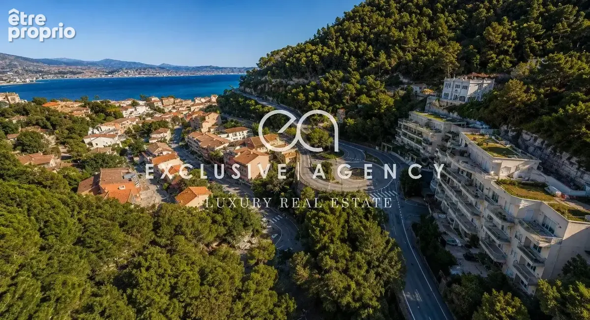 Théoule-sur-Mer – 2 pièces 42m² avec vue dégagée jusqu’à la mer, terrasse, parking et cave - photo 10