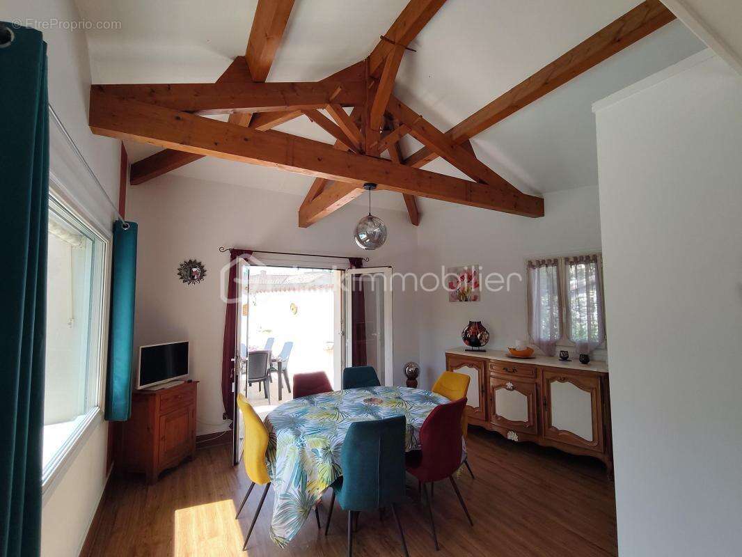 Propriété de 177 m2 avec piscine - photo 7
