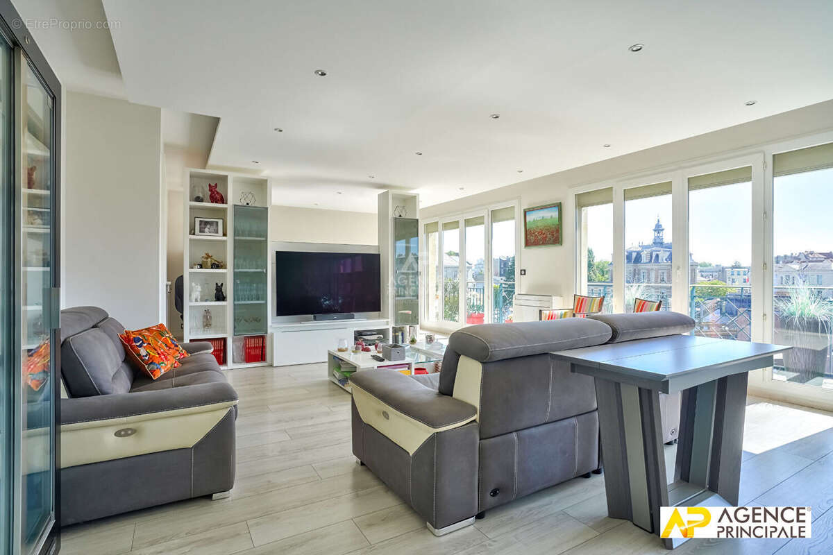 Appartement à MAISONS-LAFFITTE