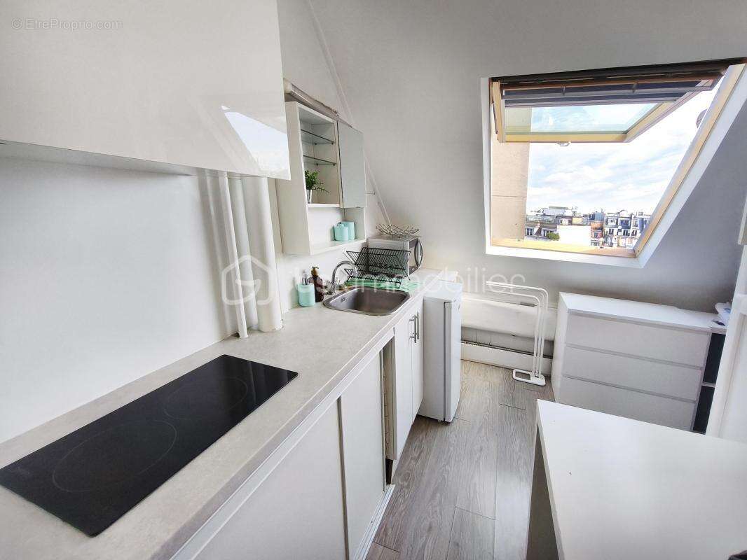 Appartement à PARIS-8E
