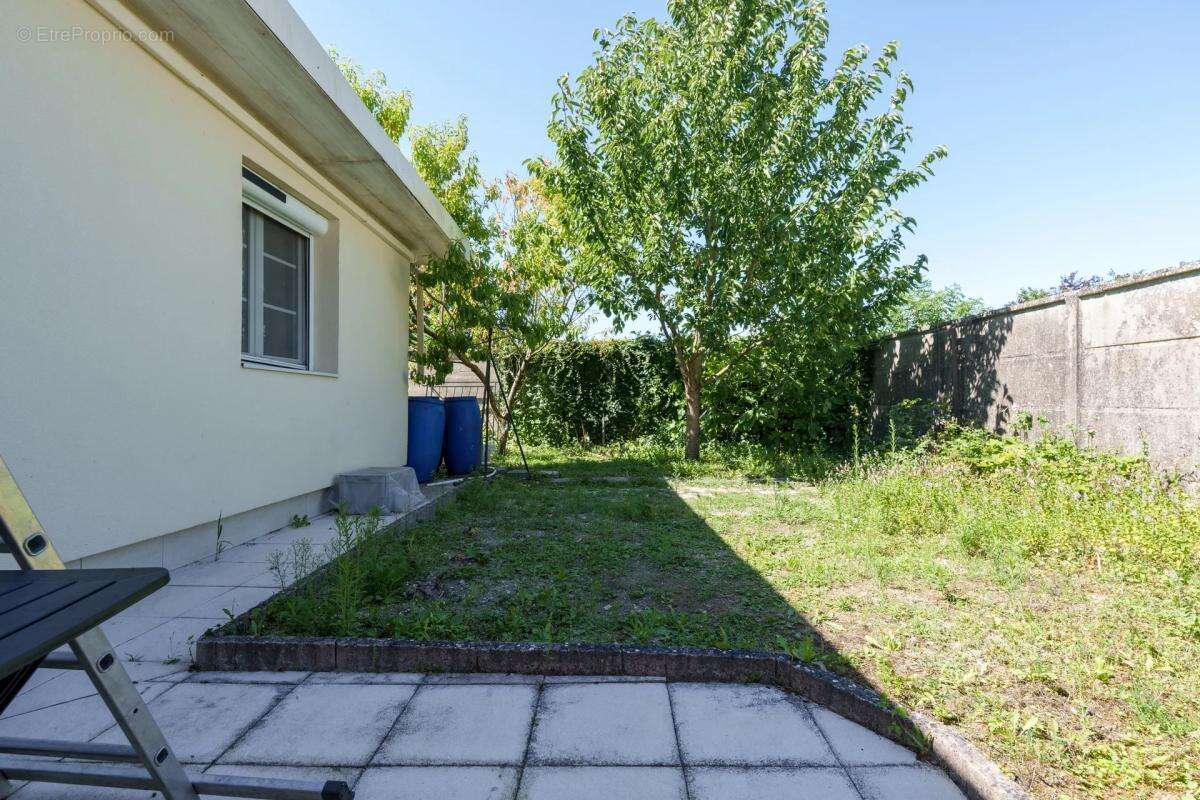 Maison à SAINTE-SAVINE