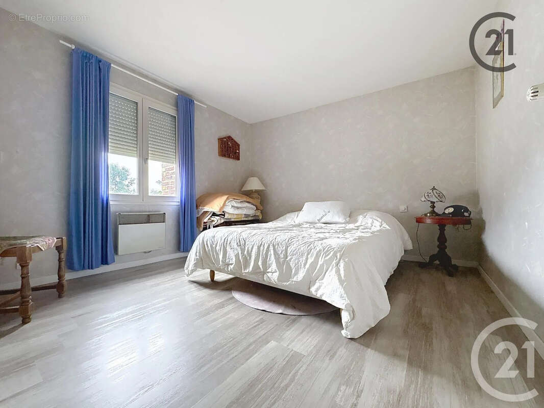Maison à SOURDUN