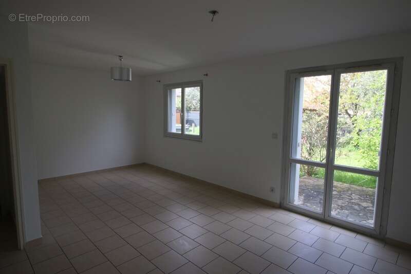 Maison à SAINT-SULPICE-DE-FALEYRENS