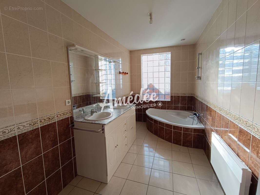 Appartement à AYNAC