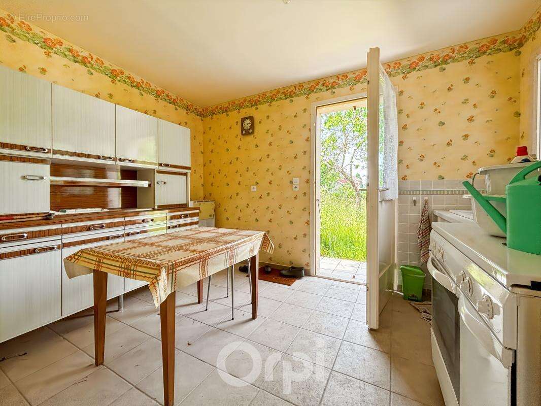 Maison à BESSINES-SUR-GARTEMPE