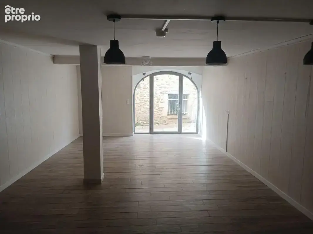 Maison de village entièrement rénovée de 185 m2 avec patio terrasse et cour intérieure - photo 16