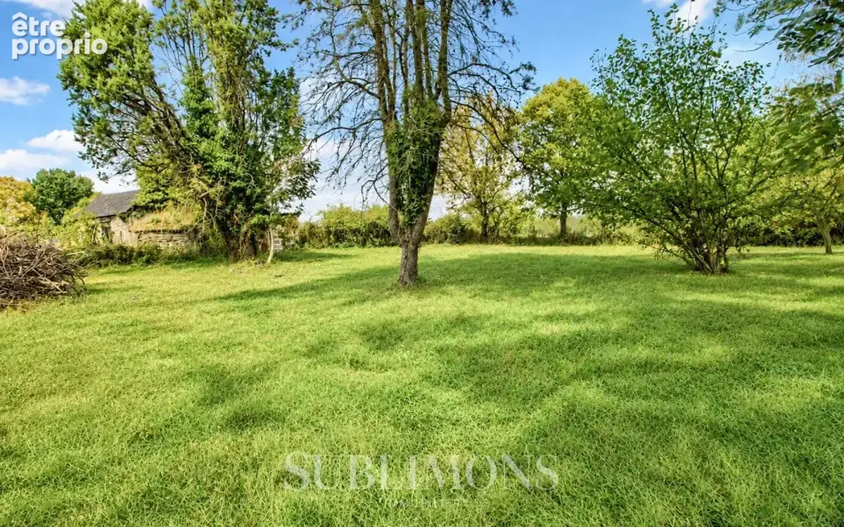 Longère en pierre - 2 260 m² de terrain - photo 11