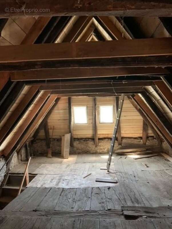 Une affaire: Belle maison de Vigneron Vallée du Lot à rénover - photo 6