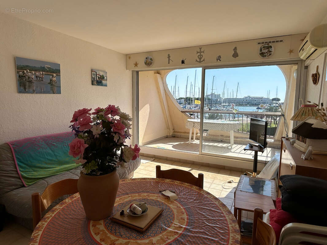 A vendre - studio vue port plage nord - photo 7