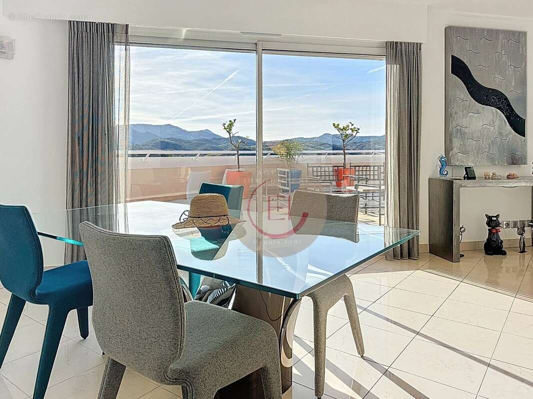 Appartement à MANDELIEU-LA-NAPOULE
