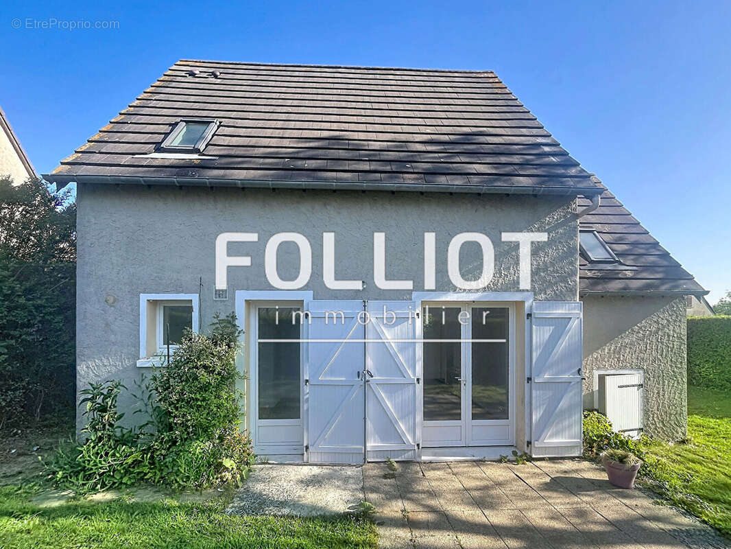 Maison à PORT-EN-BESSIN-HUPPAIN