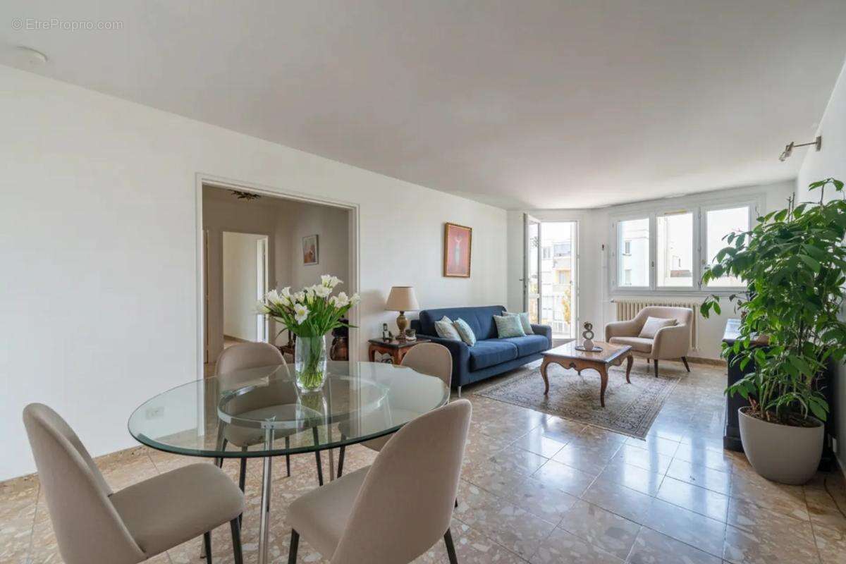 Appartement à ASNIERES-SUR-SEINE