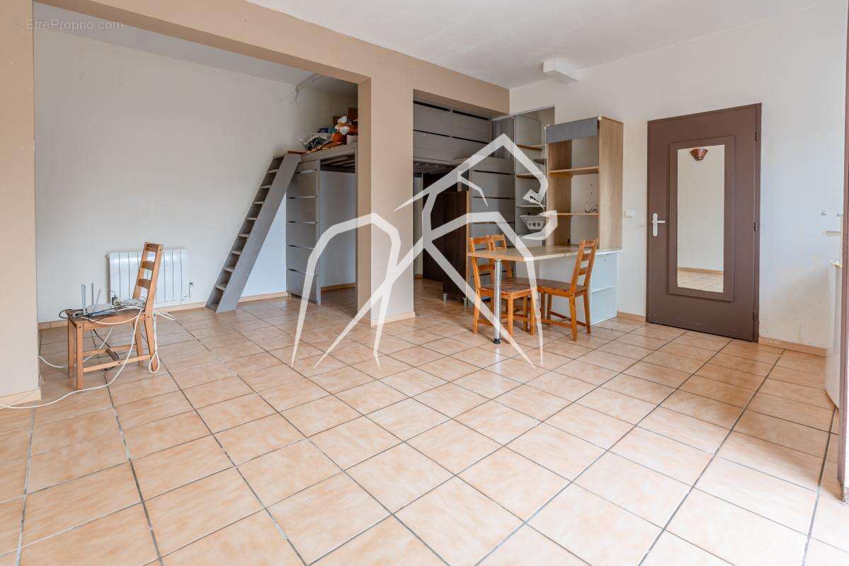Maison à COURNONSEC