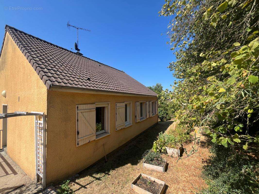 Maison 5 pieces 91 m2 - photo 2