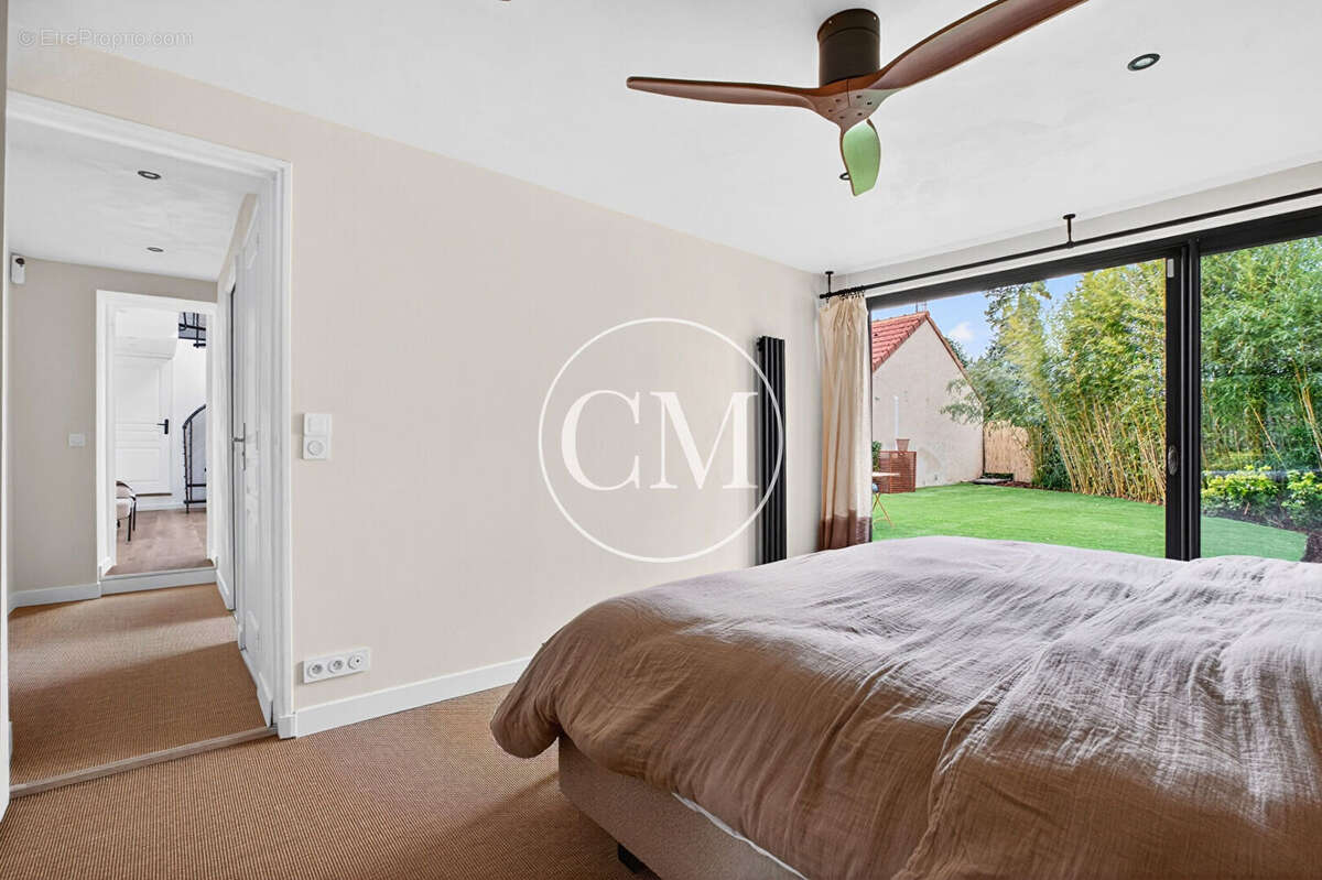 Maison à CRESPIERES