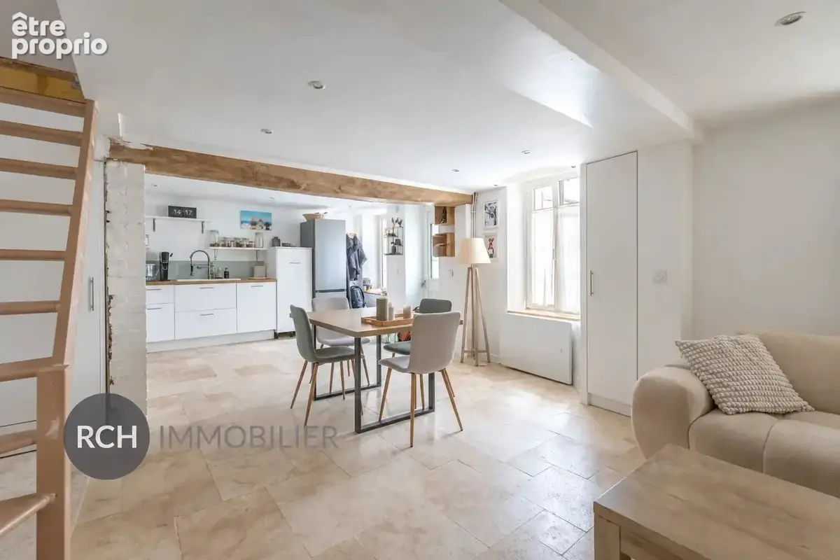 Maison à HOUDAN