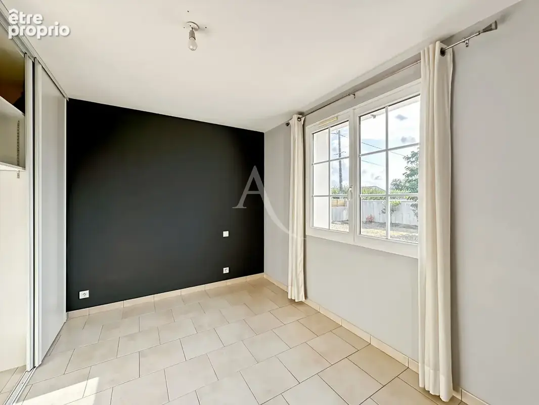 A vendre proche du bourg en impasse - Maison de plain-pied - photo 10