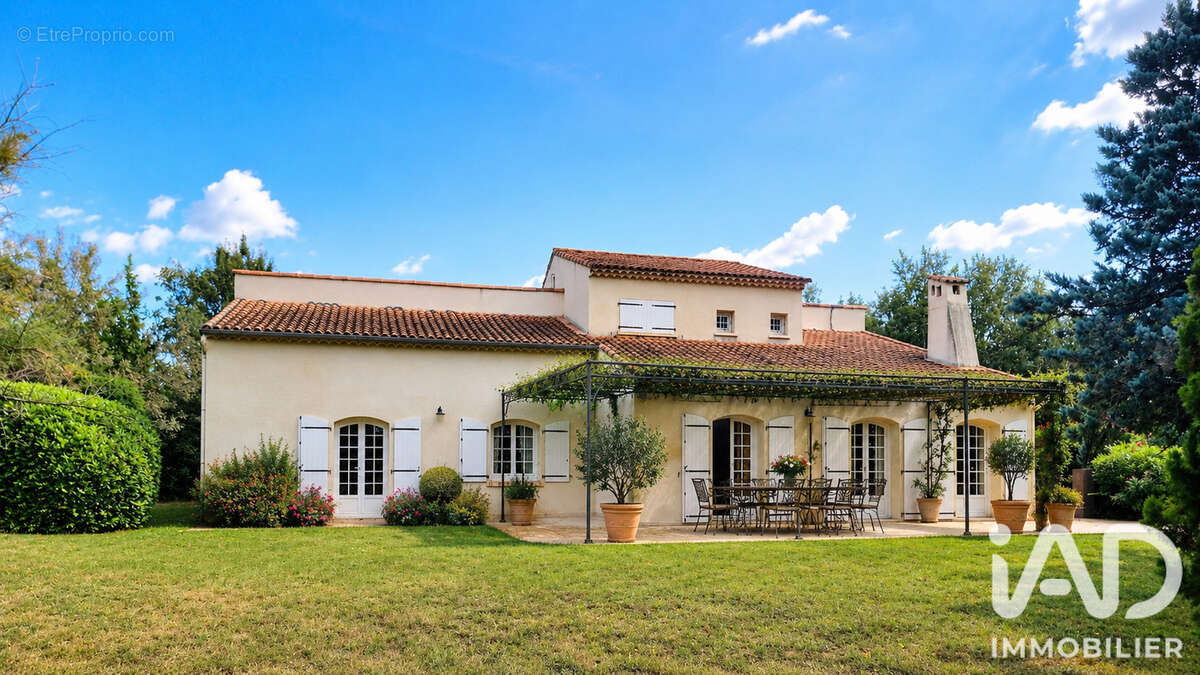 Maison 164 m² à Rousson  - photo 2