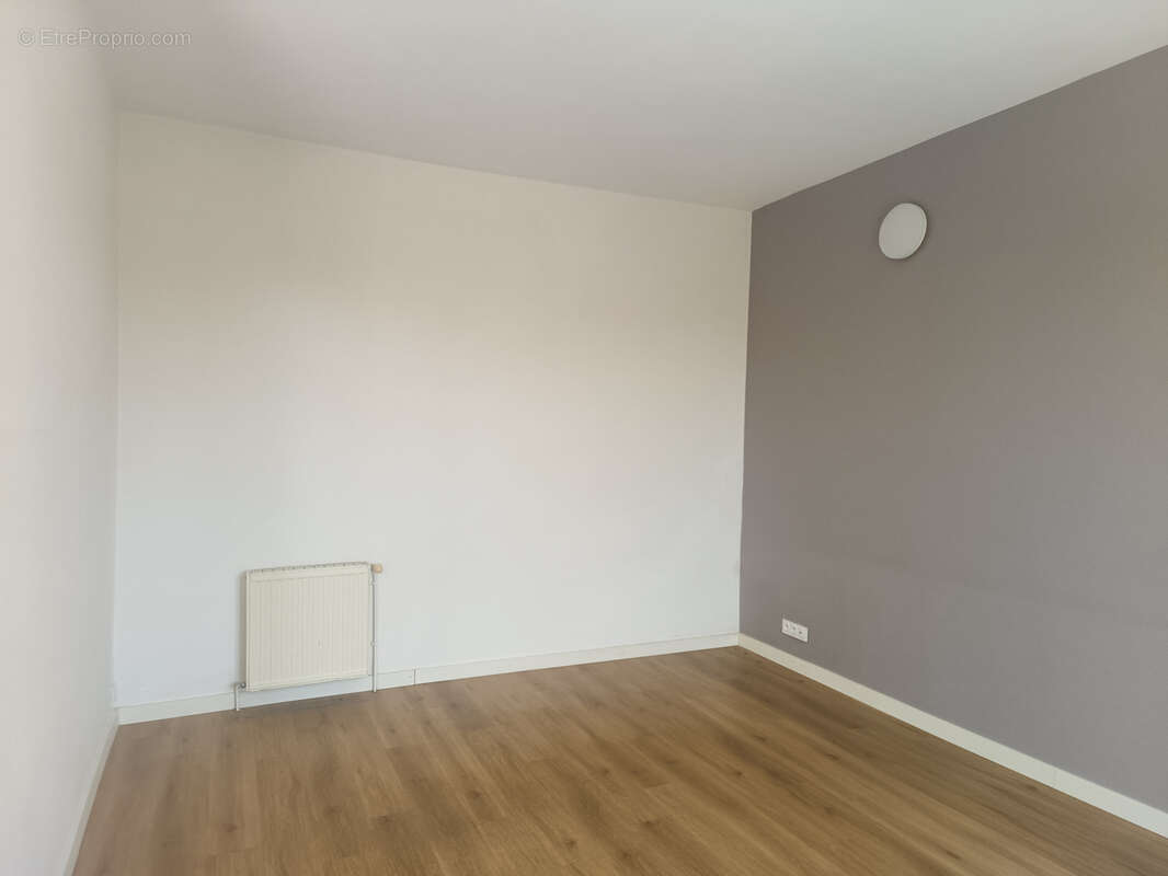 SAINT RAMBERT D'ALBON !!! Maison sur 2 niveaux 88 m2 habitables environ avec terrain de 461 m2 - photo 14