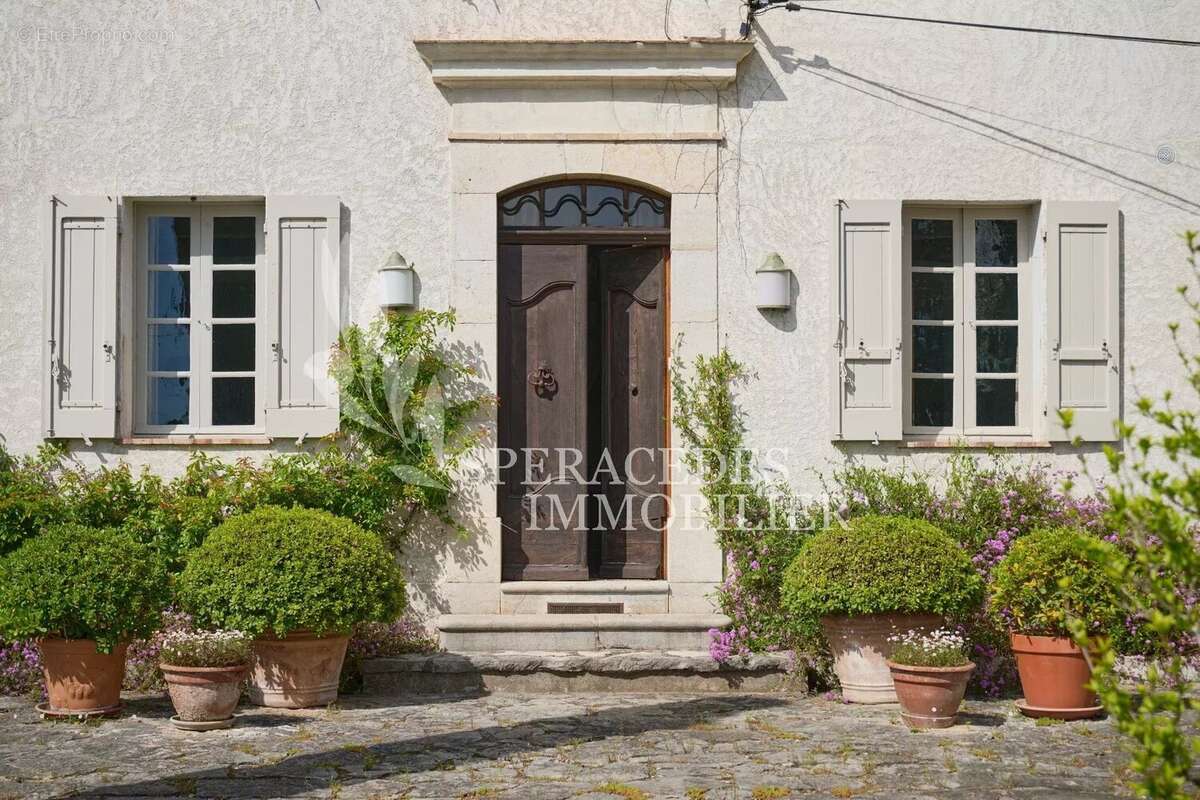 Maison à PEYMEINADE