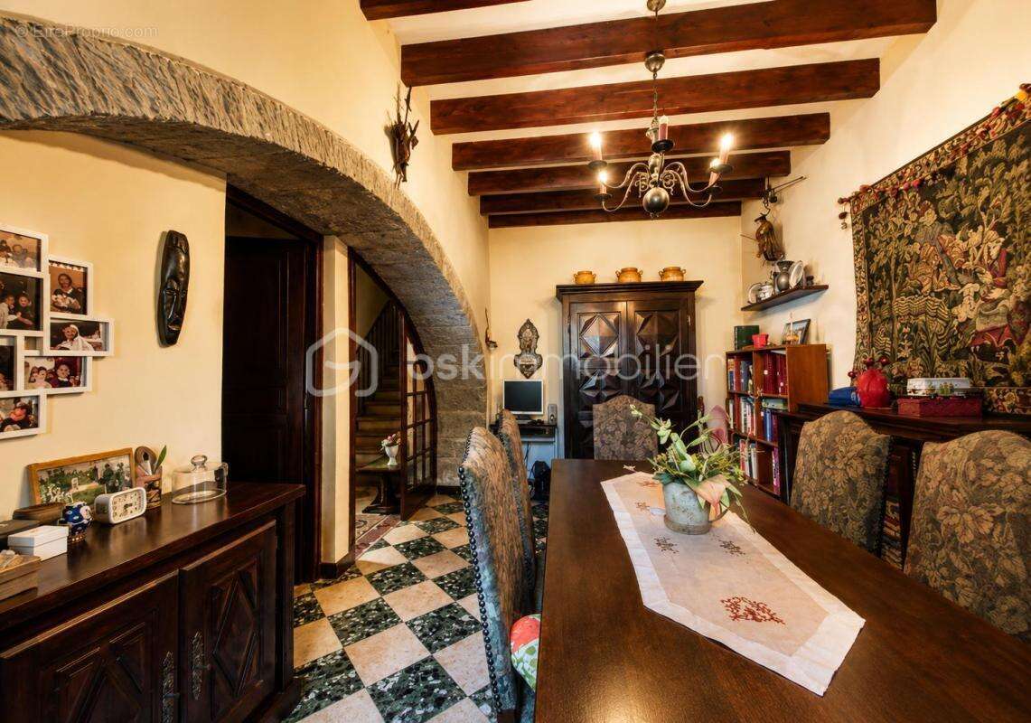 Maison de maître de 200m² - photo 5