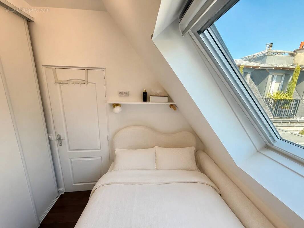 Appartement à PARIS-8E