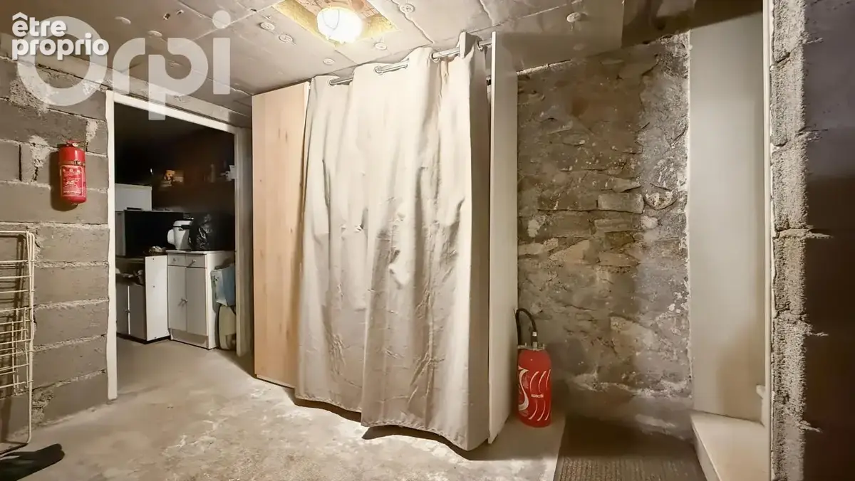  Maison de caractère avec piscine à Rilhac-Rancon - photo 21